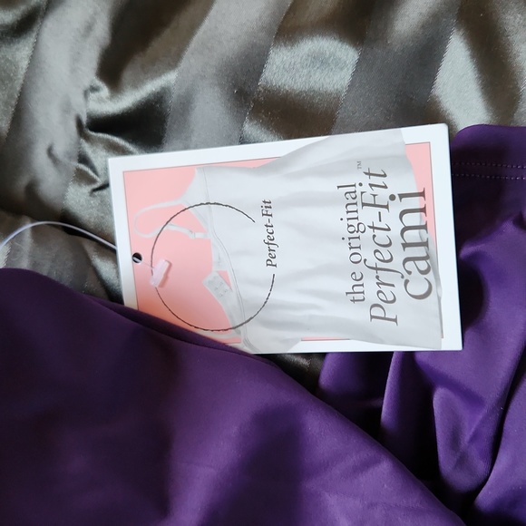 Sahalie perfect fit cami - Picture 4 of 12